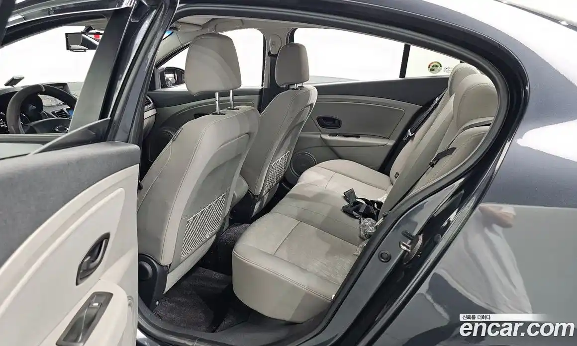 Renault SM3 2012 1.6 гидро в Москве № 2054005, фото 17