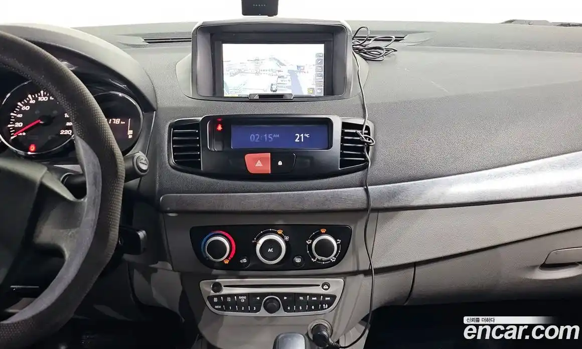Renault SM3 2012 1.6 гидро в Москве № 2054005, фото 26