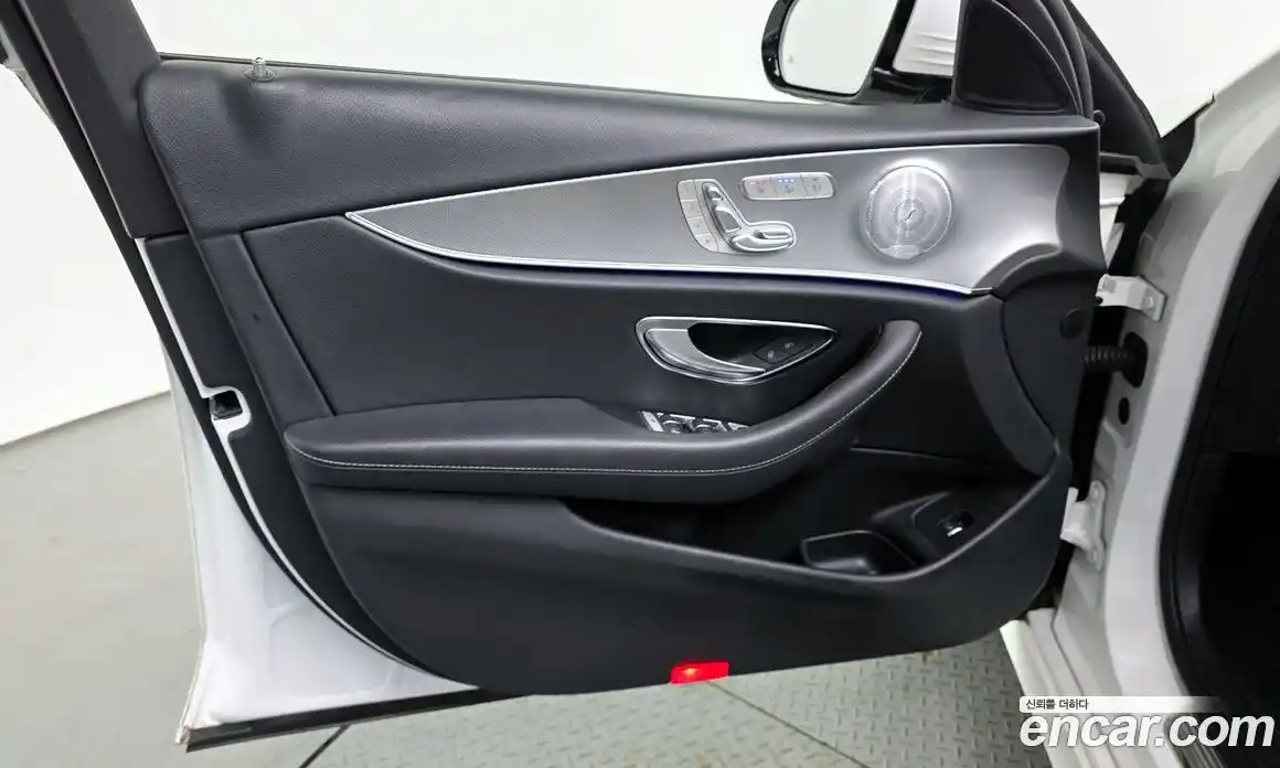 Mercedes-Benz E-Class 2019 2.0 гидро в Москве № 2054340, фото 14