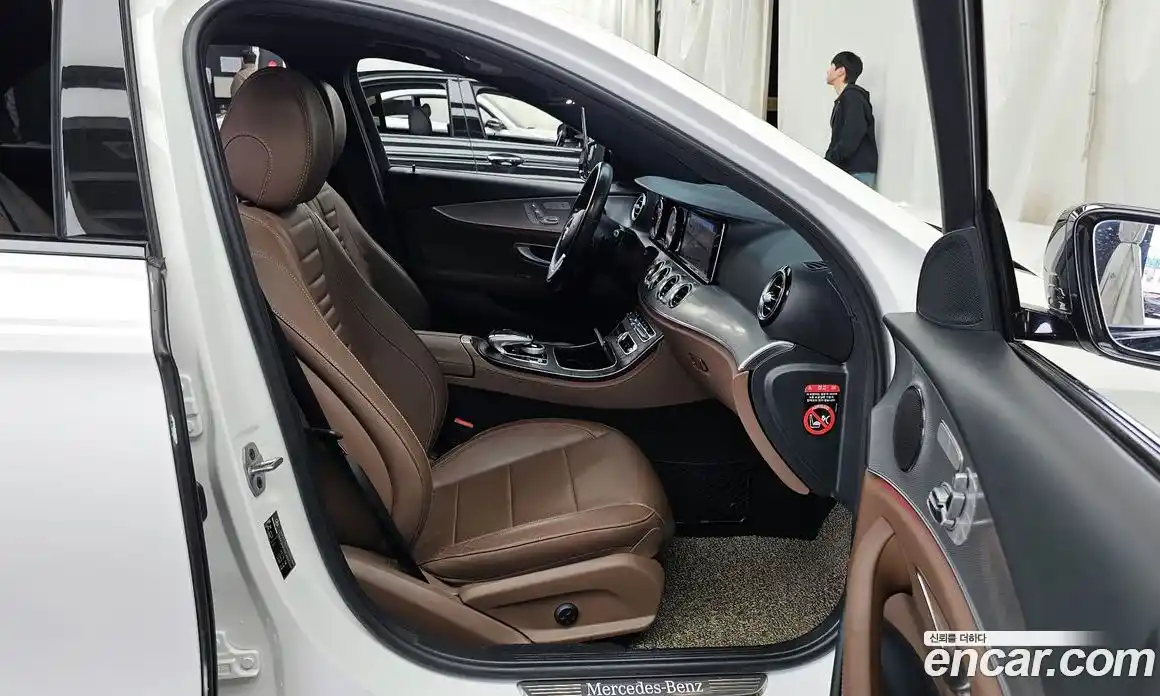 Mercedes-Benz E-Class 2020 2.0 гидро в Москве № 2054392, фото 11
