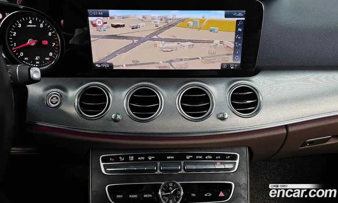 Mercedes-Benz E-Class 2020 2.0 гидро в Москве № 2054392, фото 14
