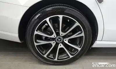 Mercedes-Benz E-Class 2020 2.0 гидро в Москве № 2054392, миниатюра 5