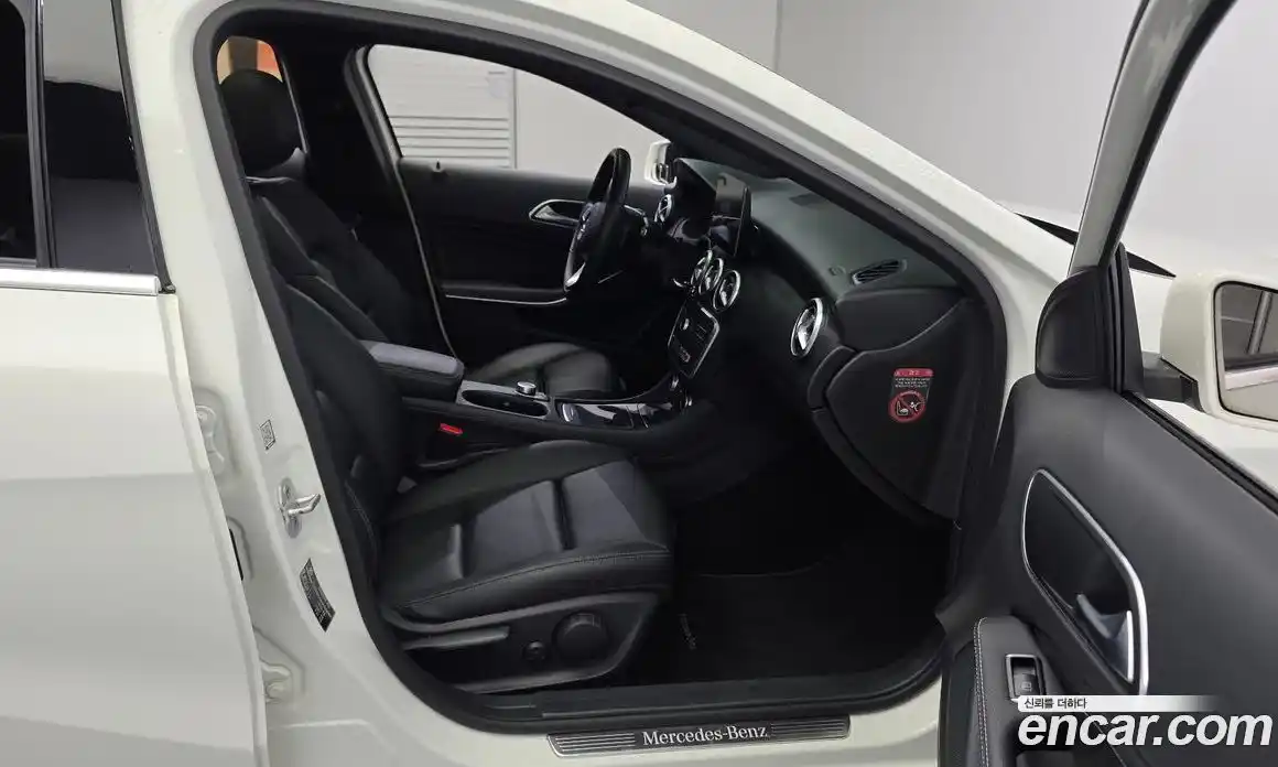 Mercedes-Benz A-Class 2017 1.6 гидро в Москве № 2054576, фото 12