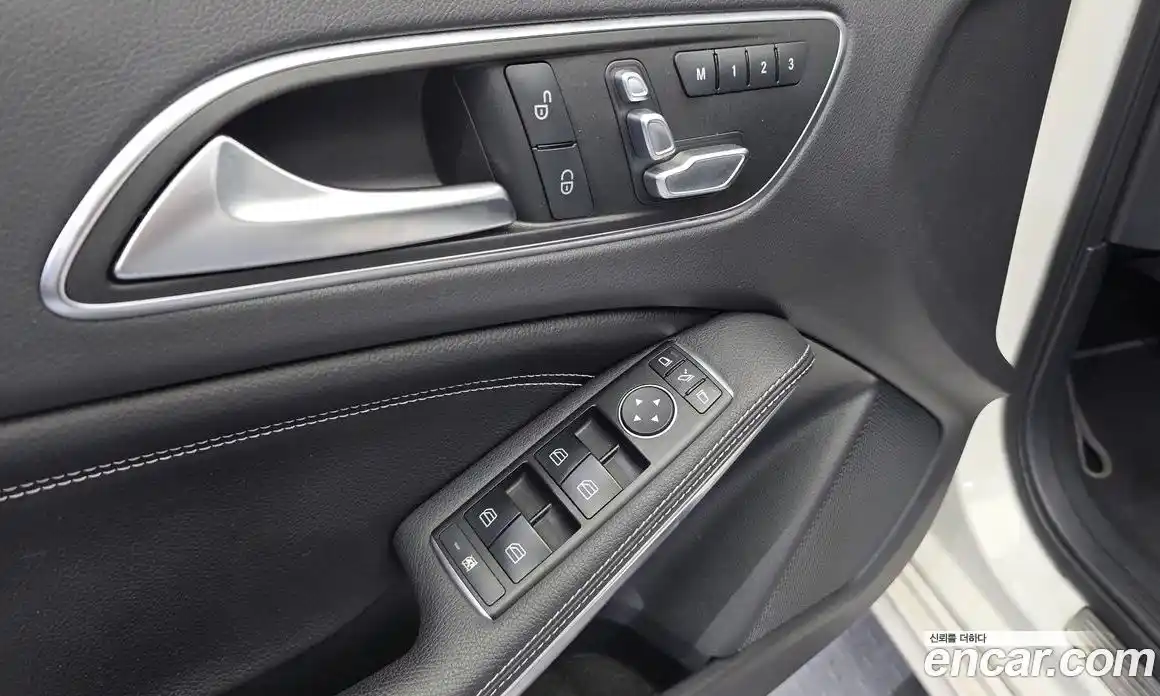 Mercedes-Benz A-Class 2017 1.6 гидро в Москве № 2054576, фото 13