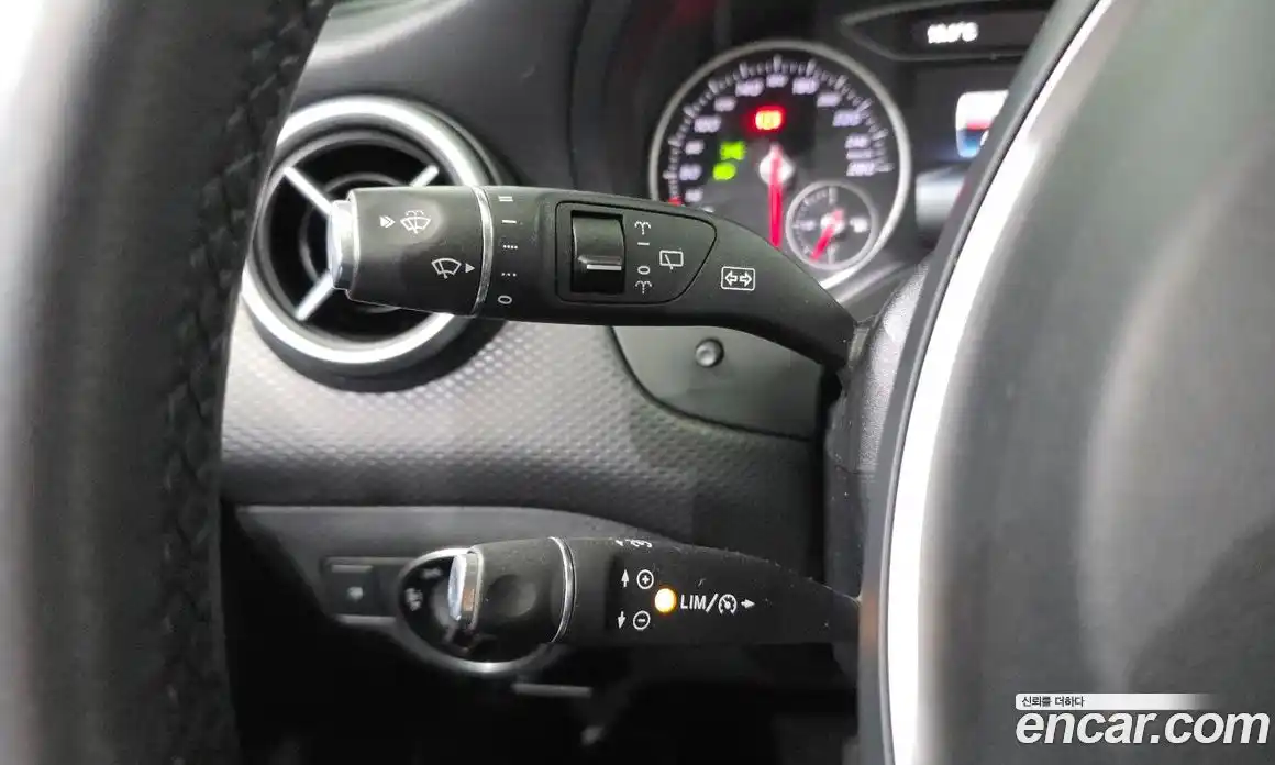 Mercedes-Benz A-Class 2017 1.6 гидро в Москве № 2054576, фото 15