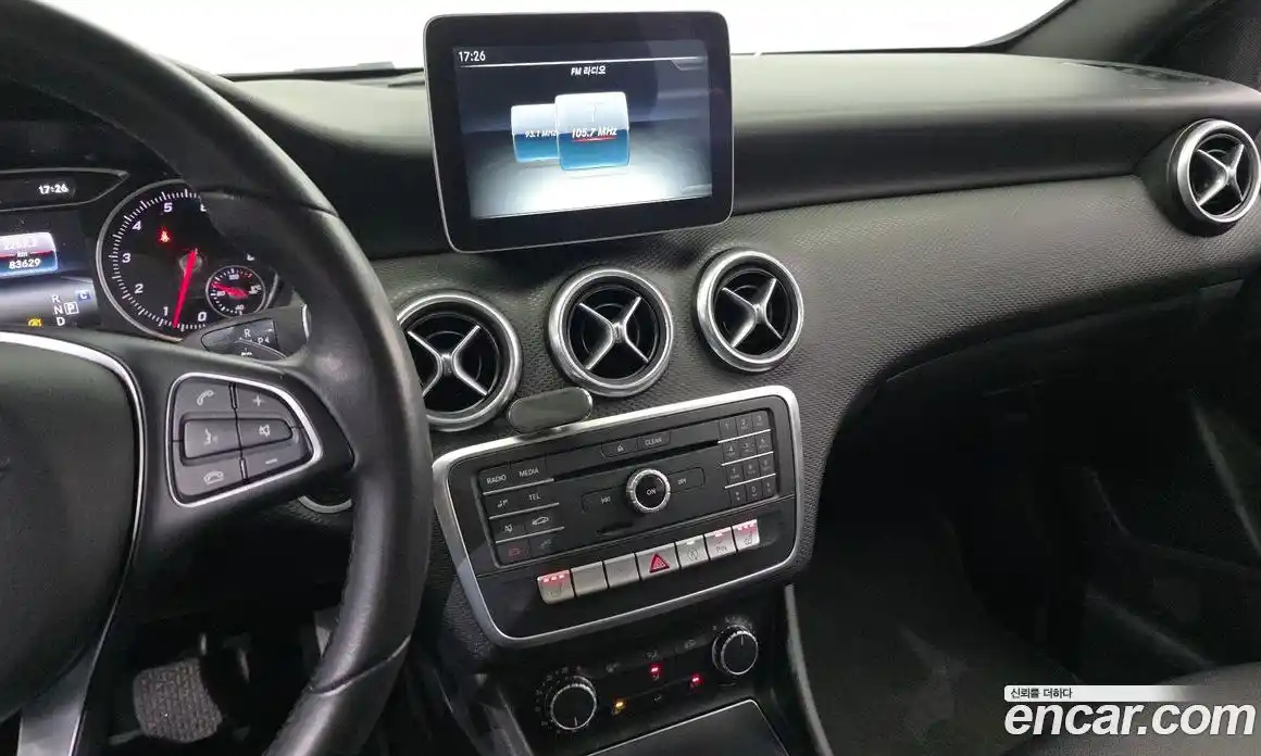 Mercedes-Benz A-Class 2017 1.6 гидро в Москве № 2054576, фото 16