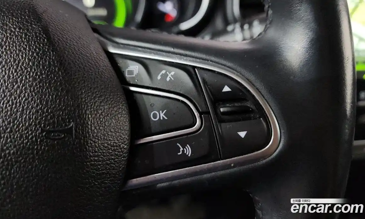 Renault QM6 2018 2.0 гидро в Москве № 2055418, фото 17