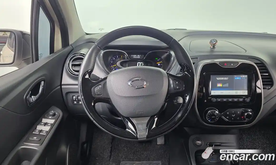 Renault QM3 2015 1.5 гидро в Москве № 2055490, фото 13