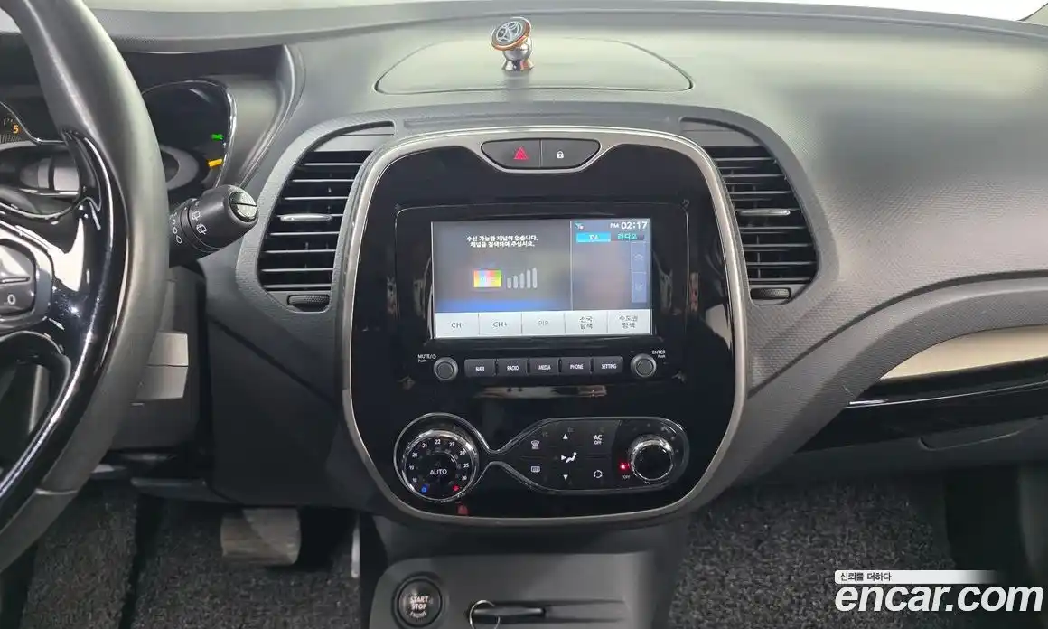 Renault QM3 2015 1.5 гидро в Москве № 2055490, фото 14