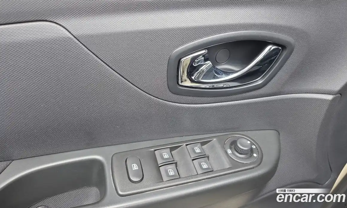 Renault QM3 2015 1.5 гидро в Москве № 2055490, фото 17