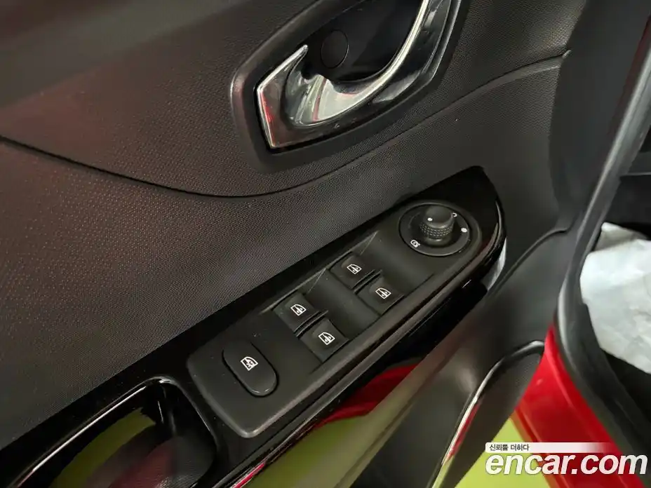 Renault QM3 2015 1.5 гидро в Москве № 2056151, фото 14