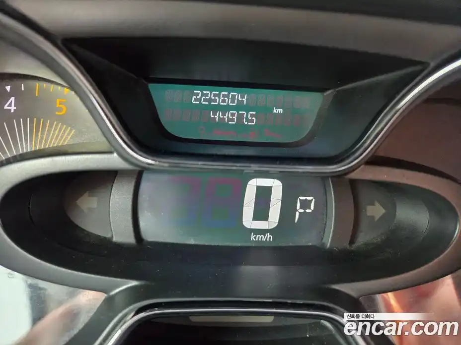 Renault QM3 2014 1.5 гидро в Москве № 2056266, фото 11