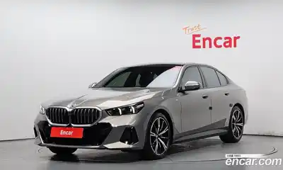 BMW 5-Series, 2025