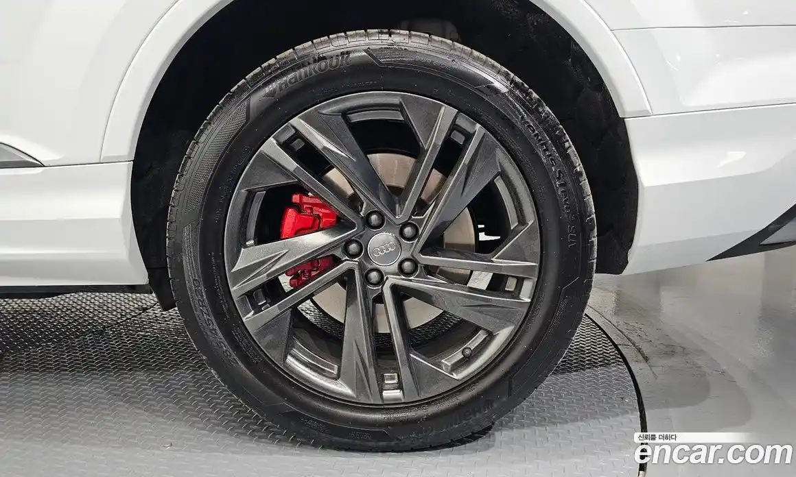 Audi Q7 2021 3.0 гидро в Москве № 2056699, фото 7