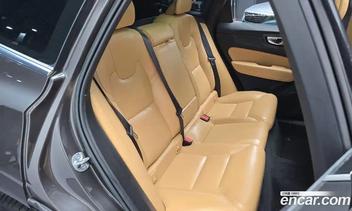 Volvo XC60 2023 2.0 гидро в Москве № 2057874, фото 12