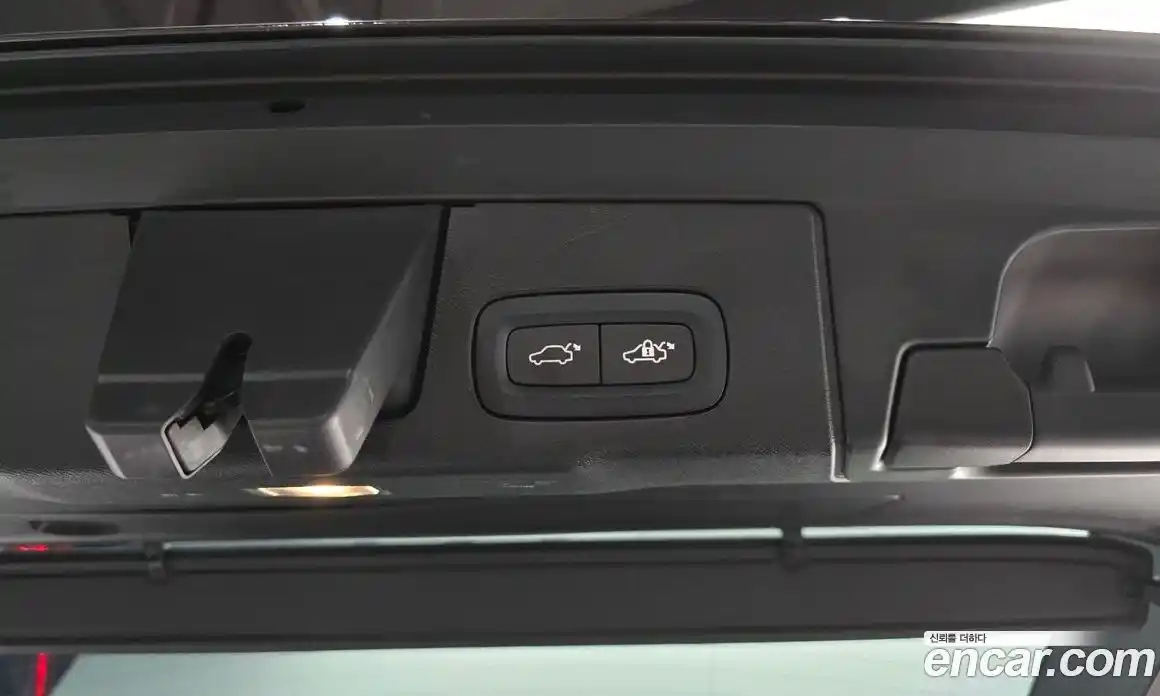 Volvo XC60 2023 2.0 гидро в Москве № 2057874, фото 20