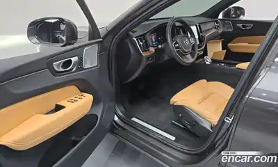 Volvo XC60 2023 2.0 гидро в Москве № 2057874, миниатюра 10