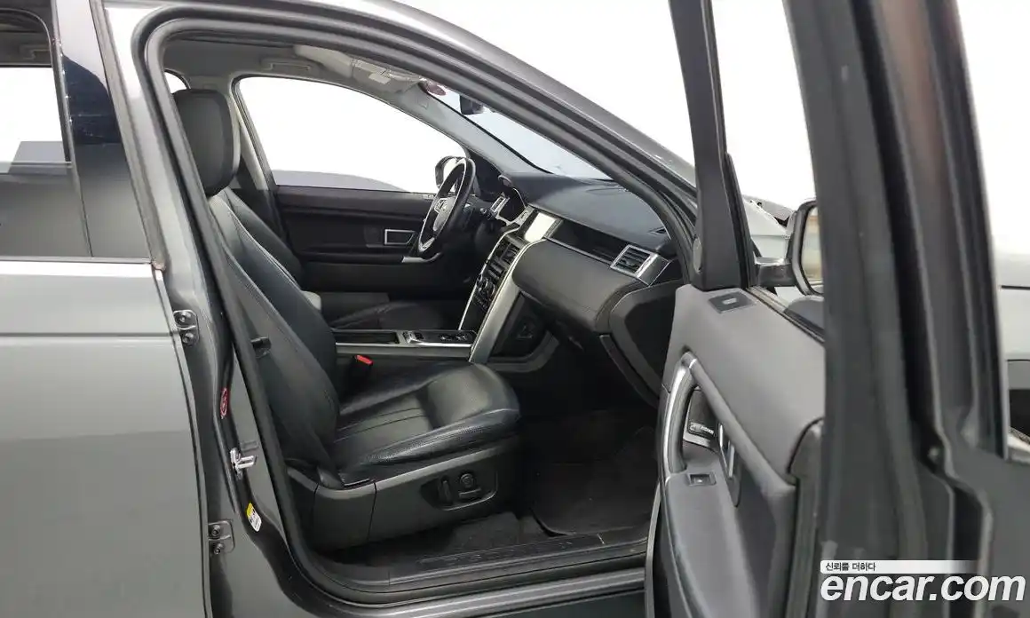 Land Rover Discovery Sport 2018 2.0 гидро в Москве № 2058806, фото 16