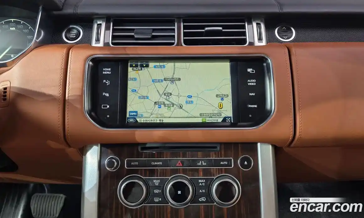 Land Rover Range-Rover 2015 4.4 гидро в Москве № 2058865, фото 13