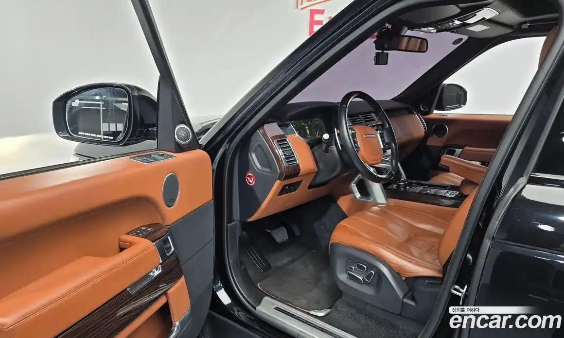 Land Rover Range-Rover 2015 4.4 гидро в Москве № 2058865, фото 10