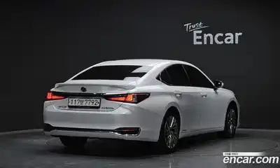 Lexus ES 2021 2.5 гидро в Москве № 2060115, миниатюра 2