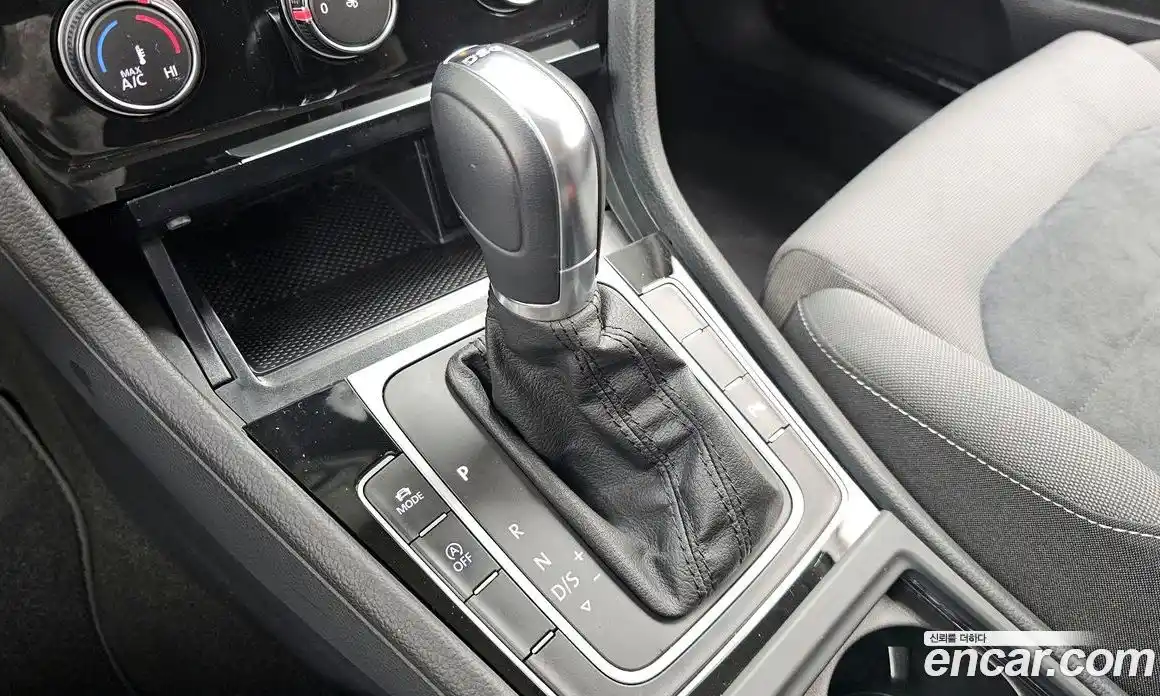 Volkswagen Golf 2014 1.6 гидро в Москве № 2060264, фото 11