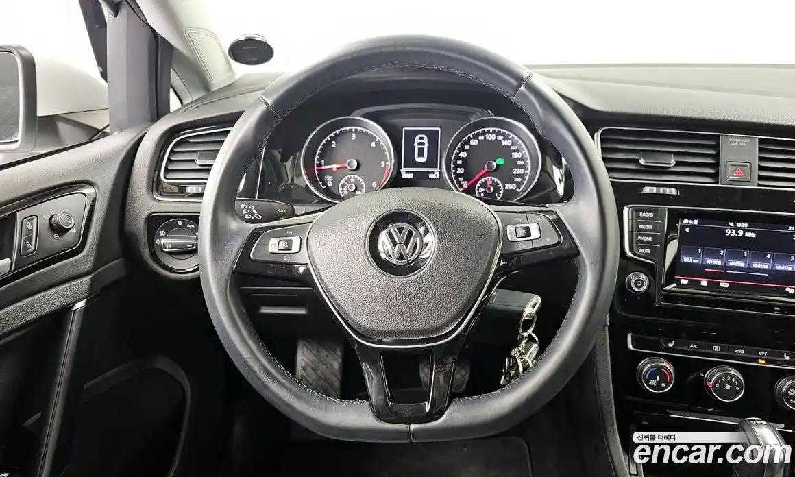 Volkswagen Golf 2014 1.6 гидро в Москве № 2060264, фото 18