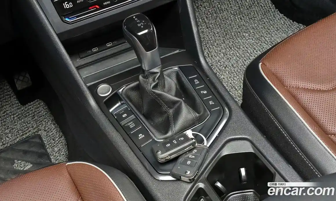 Volkswagen Tiguan 2023 2.0 гидро в Москве № 2060357, фото 11