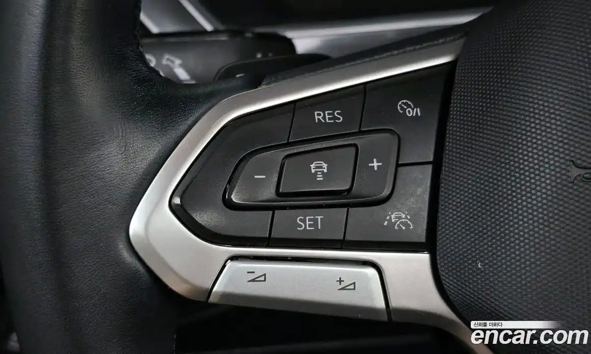 Volkswagen Tiguan 2023 2.0 гидро в Москве № 2060357, фото 19