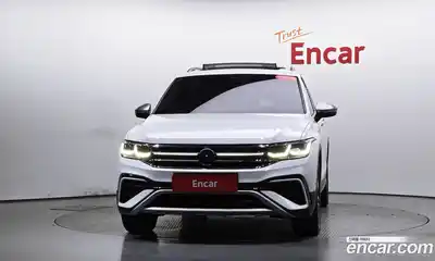 Volkswagen Tiguan 2023 2.0 гидро в Москве № 2060357, миниатюра 2