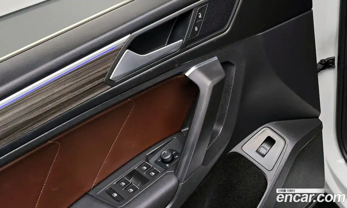Volkswagen Tiguan 2023 2.0 гидро в Москве № 2060357, фото 24
