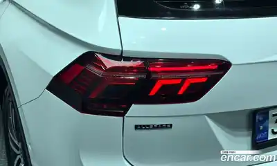 Volkswagen Tiguan 2023 2.0 гидро в Москве № 2060357, миниатюра 8