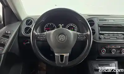 Volkswagen Tiguan 2014 2.0 гидро в Москве № 2060799, миниатюра 12