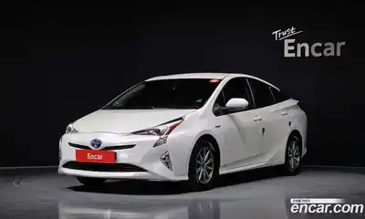 Toyota Prius 1.8 E