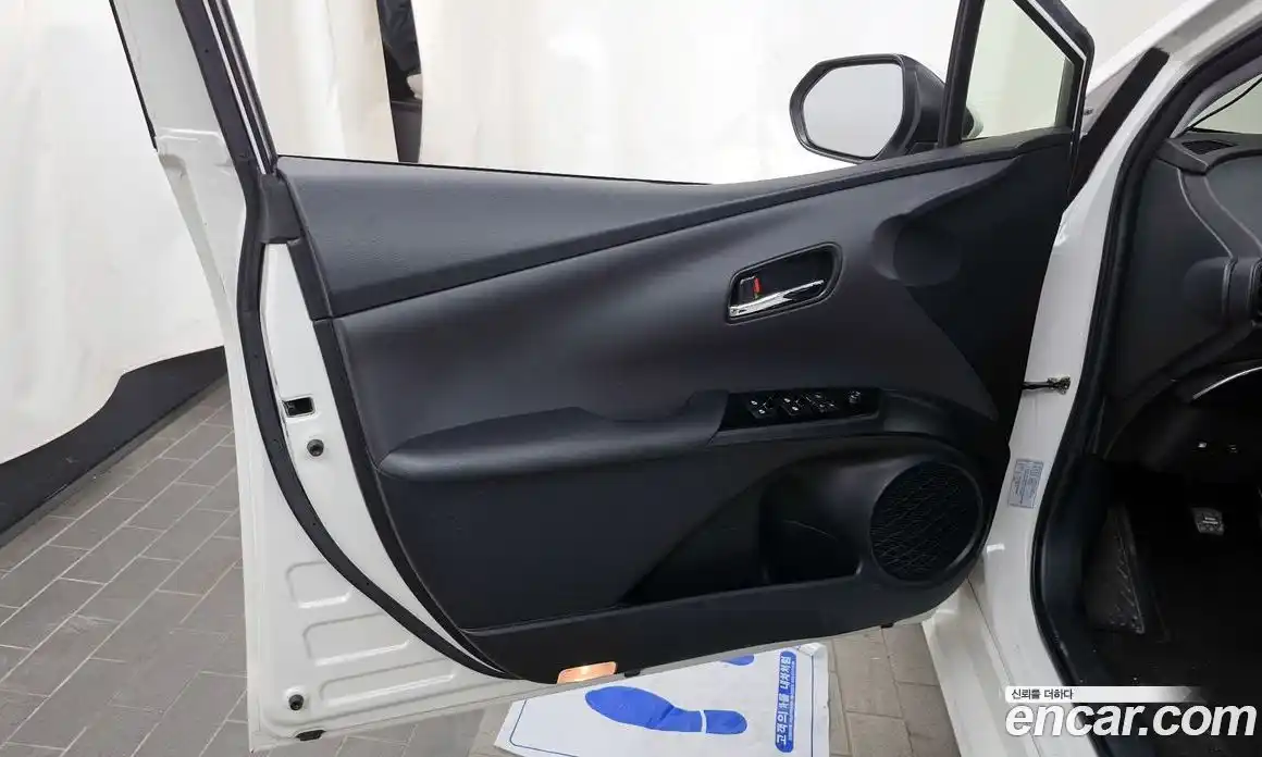 Toyota Prius 2018 1.8 гидро в Москве № 2062123, фото 14