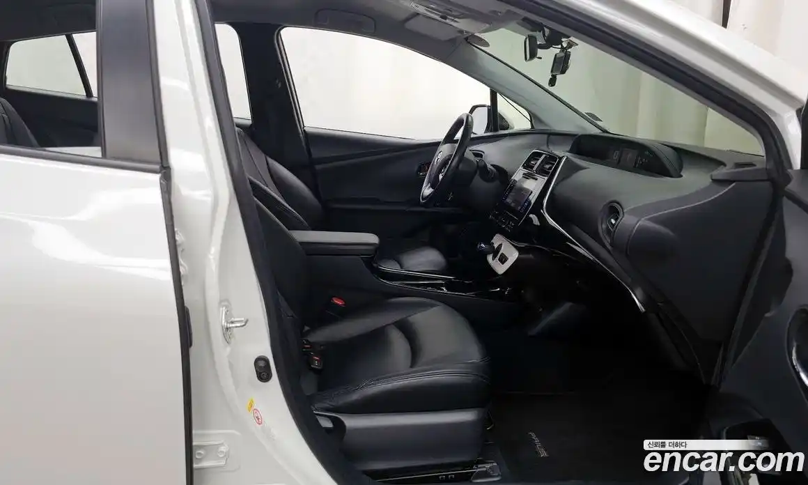 Toyota Prius 2018 1.8 гидро в Москве № 2062123, фото 17