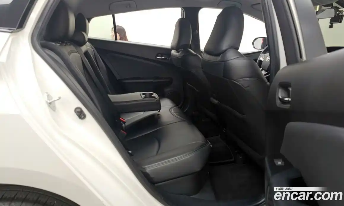 Toyota Prius 2018 1.8 гидро в Москве № 2062123, фото 18