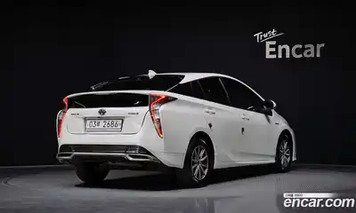 Toyota Prius 2018 1.8 гидро в Москве № 2062123, миниатюра 2