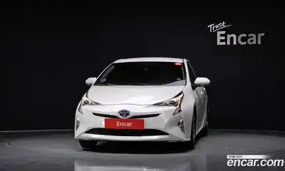 Toyota Prius 2018 1.8 гидро в Москве № 2062123, миниатюра 3