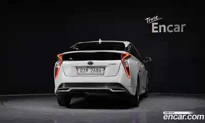 Toyota Prius 2018 1.8 гидро в Москве № 2062123, миниатюра 4