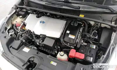 Toyota Prius 2018 1.8 гидро в Москве № 2062123, миниатюра 6