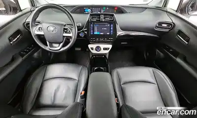 Toyota Prius 2018 1.8 гидро в Москве № 2062123, миниатюра 10