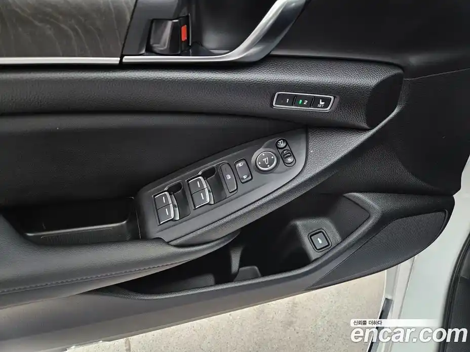 Honda Accord 2022 2.0 вариатор в Москве № 2062457, фото 15