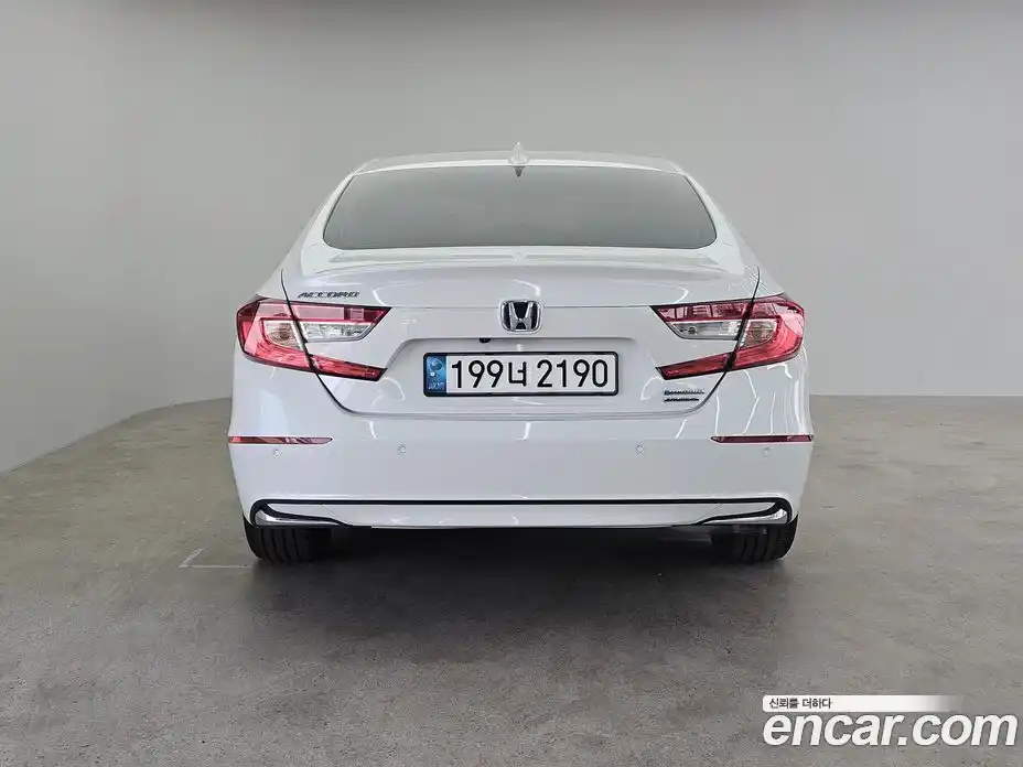 Honda Accord 2022 2.0 вариатор в Москве № 2062457, фото 3