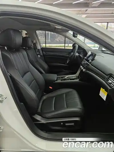 Honda Accord 2022 2.0 вариатор в Москве № 2062457, миниатюра 6