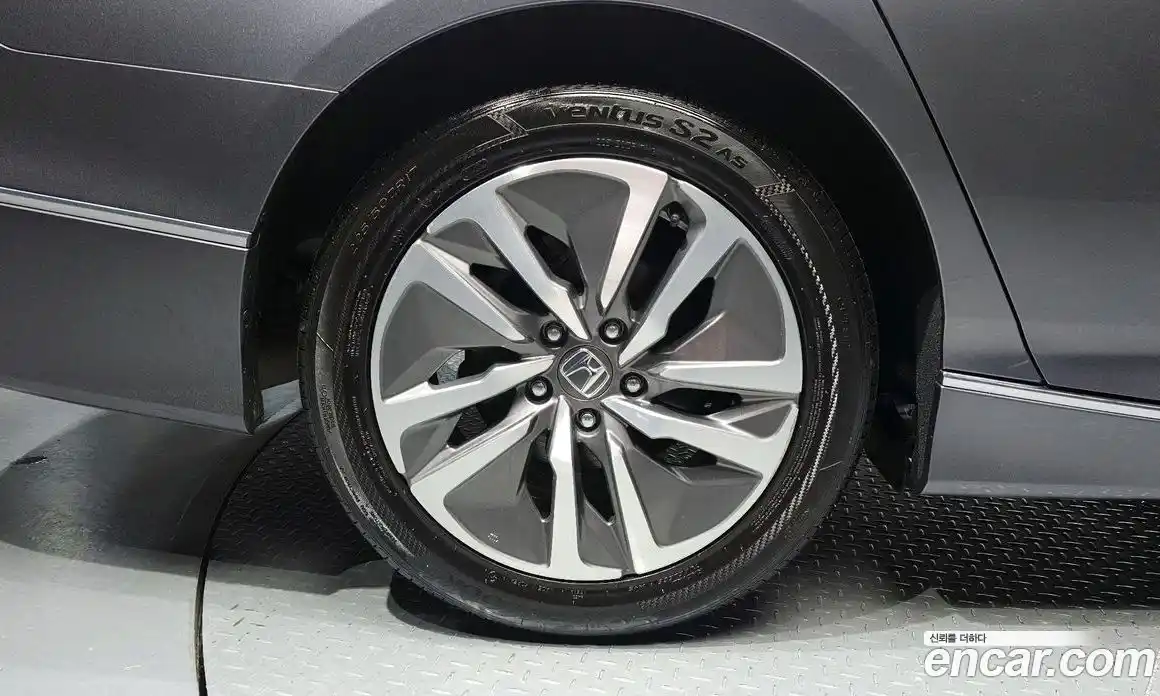 Honda Accord 2019 2.0 гидро в Москве № 2062547, фото 6