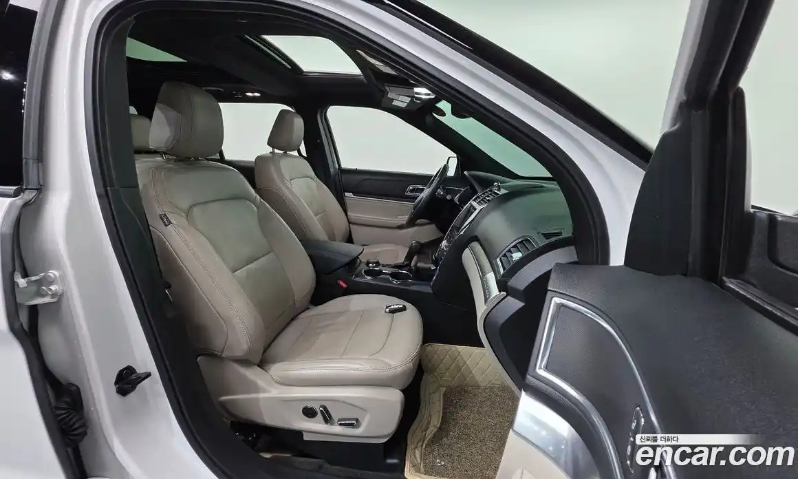 Ford Explorer 2018 2.3 гидро в Москве № 2063377, фото 10