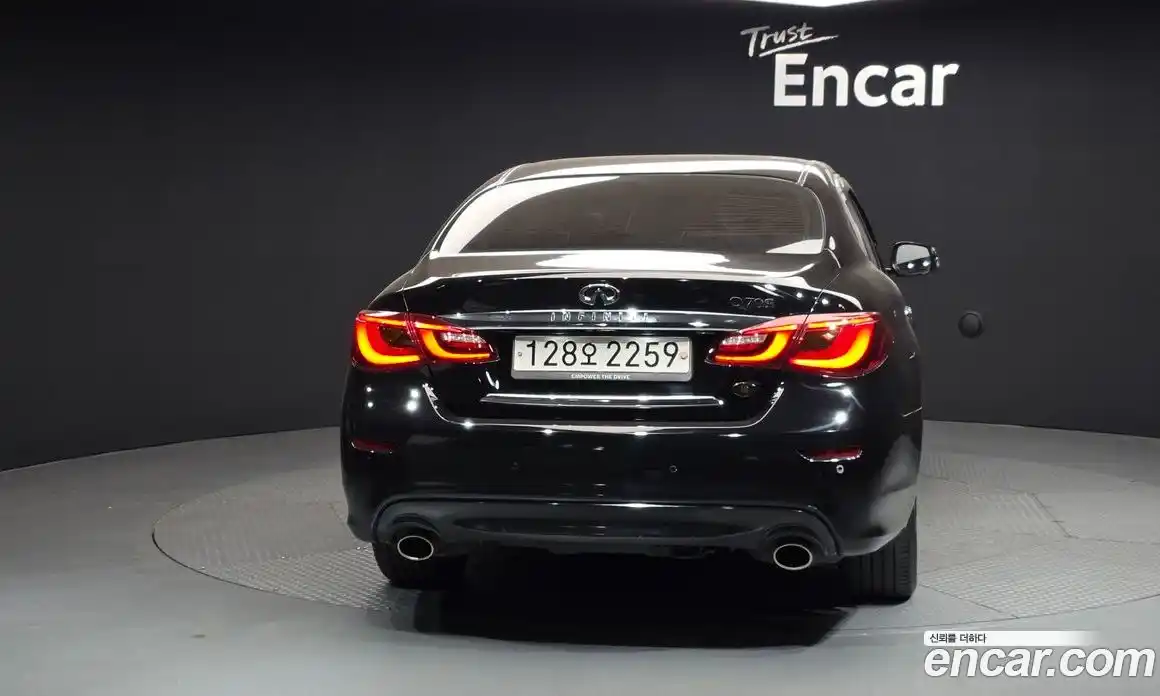 Infiniti Q70 2017 3.7 гидро в Москве № 2065108, фото 4