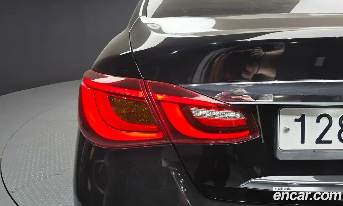 Infiniti Q70 2017 3.7 гидро в Москве № 2065108, фото 9
