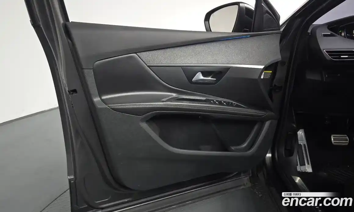 Peugeot 5008 2019 1.5 гидро в Москве, фото 13